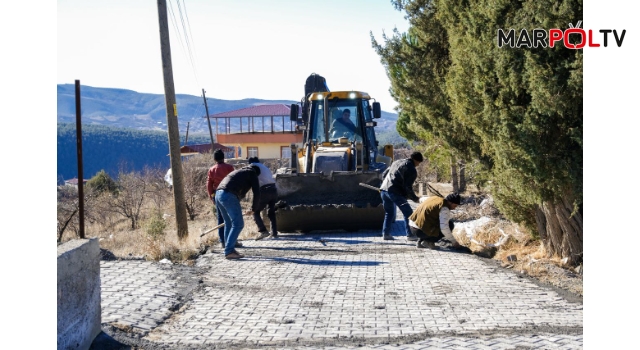 DULKADİROĞLU’NDAN PARKE ÇALIŞMASI