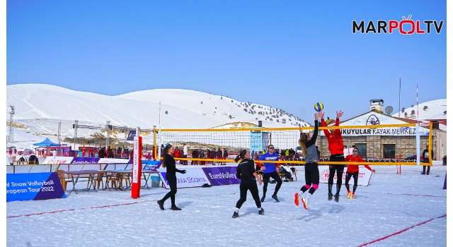 Yedikuyular’da Kar Voleybolu Avrupa Turu Başladı