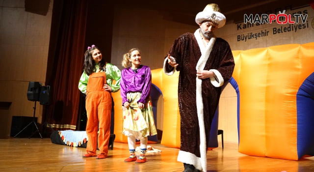 ‘Nasreddin Hoca’ Hem Eğlendirdi Hem Öğretti