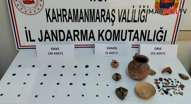 Türkoğlu’nda otomobilde tarihi eser bulundu