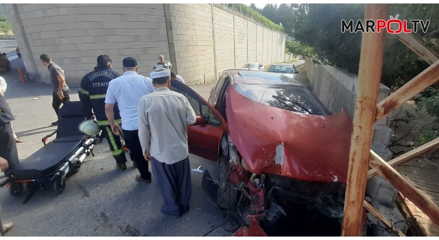 Bahçe duvarına çarpan otomobildeki bir kişi yaralandı