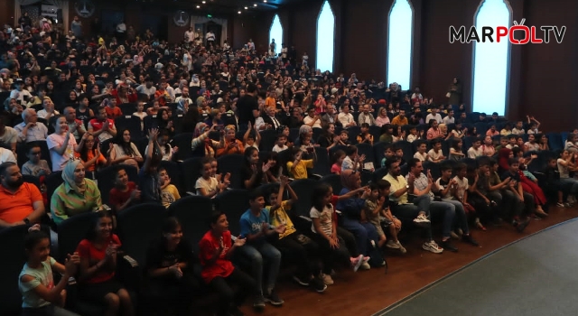 Nefes Almadan tiyatro oyunu, Gaziantep’te de seyirciyle buluştu!