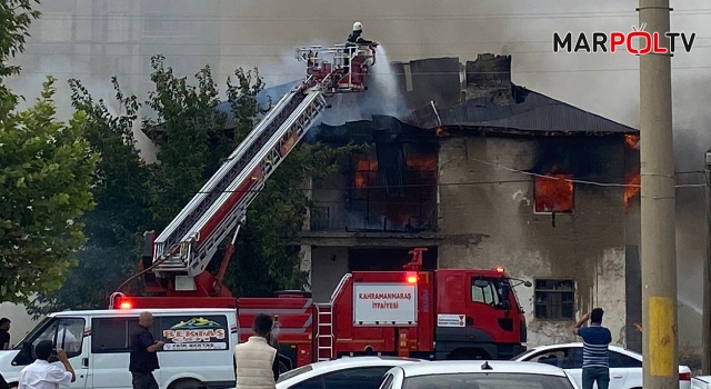 Elbistan'da İki Katlı Evde Korkutan Yangın