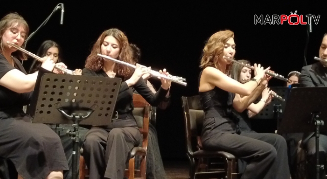 Kahramanmaraş’ta flüt orkestrasından ‘Cumhuriyet Bayramı’na özel konser