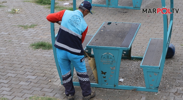 Dulkadiroğlu Belediyesi Parklarda Bulunan Oyun Guruplarını Onardı