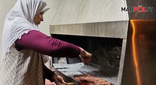 Hazırladıkları yemeklerle erkek meslektaşlarına taş çıkarıyor