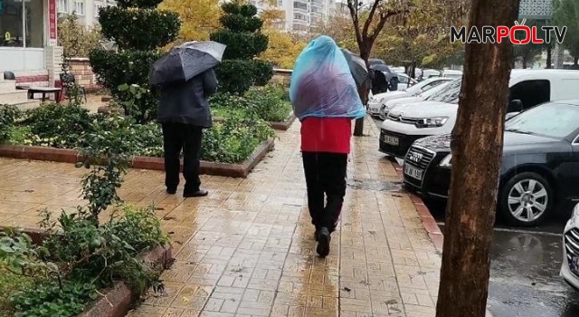 Kahramanmaraş'ta sağanak yağış hayatı olumsuz etkiledi