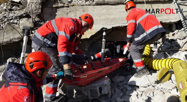 Büyükşehir İtfaiyesi’nden Gerçeği Aratmayan Deprem Tatbikatı