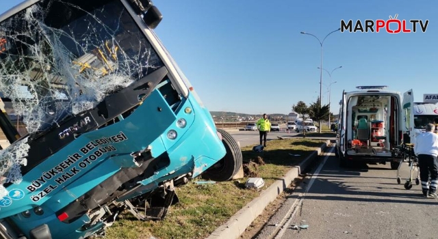 Kahramanmaraş’ta halk otobüsü devrildi: 1’i ağır 10 yaralı