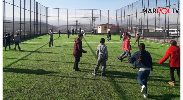 Büyükşehir’in Ekinözü’ne Kazandırdığı Halı Saha Beğeni Topladı