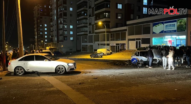 Kahramanmaraş’ta kavşakta iki otomobil çarpıştı: 1 yaralı