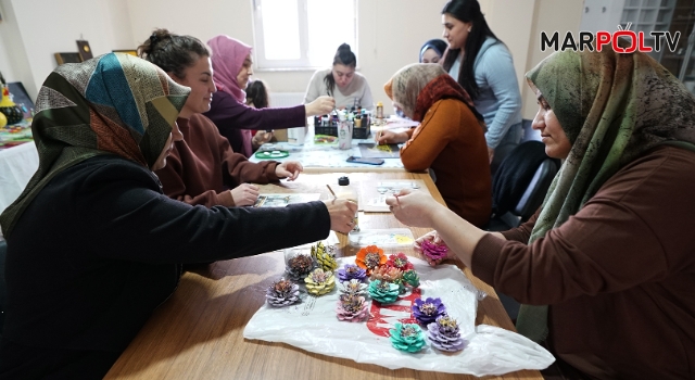 Büyükşehir’in Türkoğlu’ndaki Kurs Merkezi Yoğun İlgi Görüyor