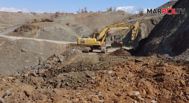 Büyükşehir Depremde Hasar Alan Yolları Yenilemeyi Sürdürüyor