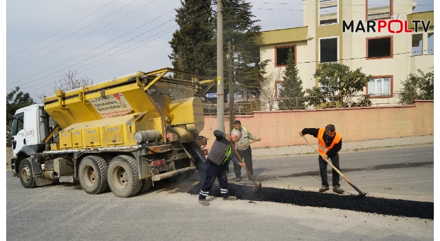 Büyükşehir Depremde Hasar Gören Yolları Onarıyor