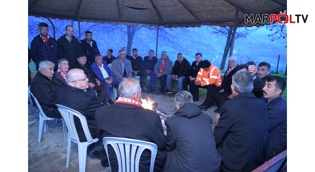 Şahinkayası, iftar programında Başkan Mahçiçek’i bağrına bastı