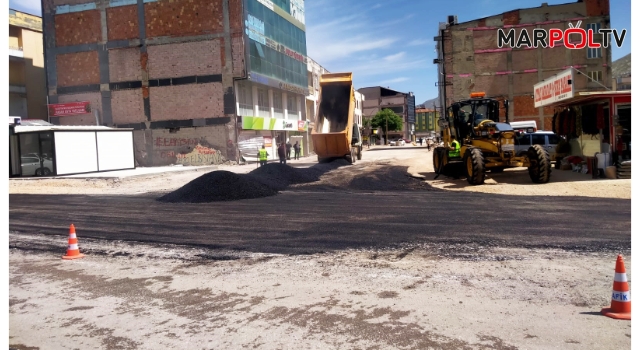 Büyükşehir, Elbistan’da Yol Yenileme Çalışmalarını Sürdürüyor