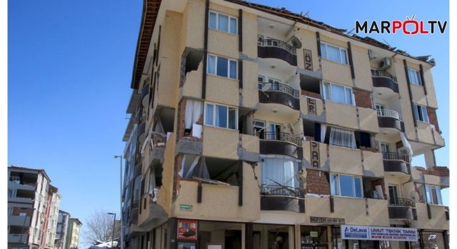 Depremde Ağır Hasar Görmüş Binalar: Yıkımın İzleri Hala Taze