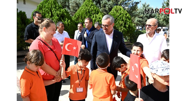 Başkan Güngör, Çocukların Yeni Eğitim Dönemi Heyecanına Ortak Oldu