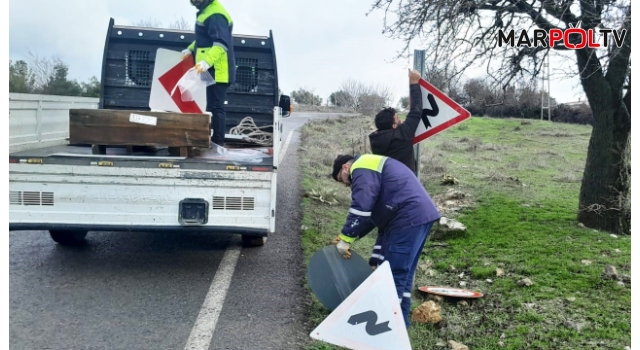 Büyükşehir, Trafik İşaretlerinin Bakım Onarımını Sürdürüyor