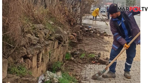 Türkoğlu’nun Sokakları Büyükşehir’le Hafriyat Atıklarından Temizleniyor