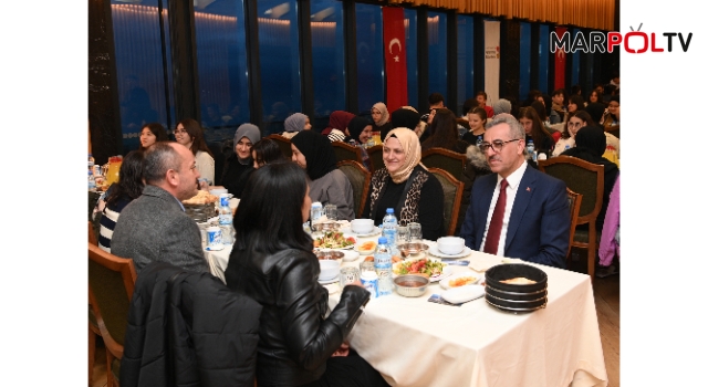 Başkan Güngör, TOBB Fen Lisesi Öğrencileriyle Oruç Açtı