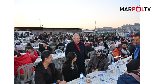 Başkan Mahçiçek, personel ve aileleriyle iftar sofrasını paylaştı