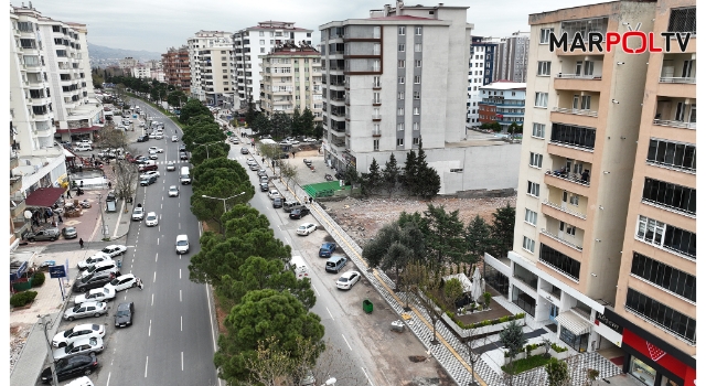 İsmet Karaokur Bulvarı’nda Yürüyüş Yolları Yenileniyor