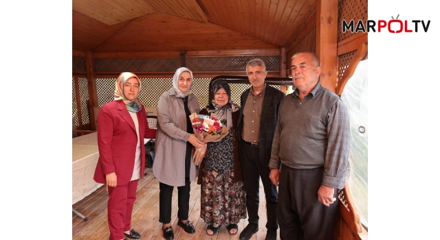 Valimiz Mükerrem Ünlüer ve Eşi Dr. Selma Ünlüer Hanımefendi’den Şehit Annelerimize Anneler Günü Ziyareti