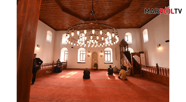 Depremde Ağır Hasar Alan Duraklı Camii, Yeniden İbadete Açıldı