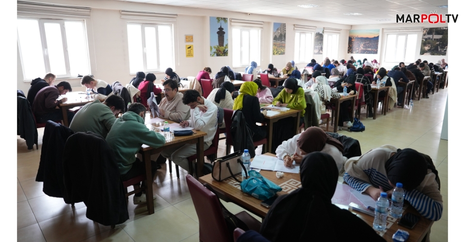 Büyükşehir’den Başarıya Giden Yolda Öğrencilere KPSS Provası