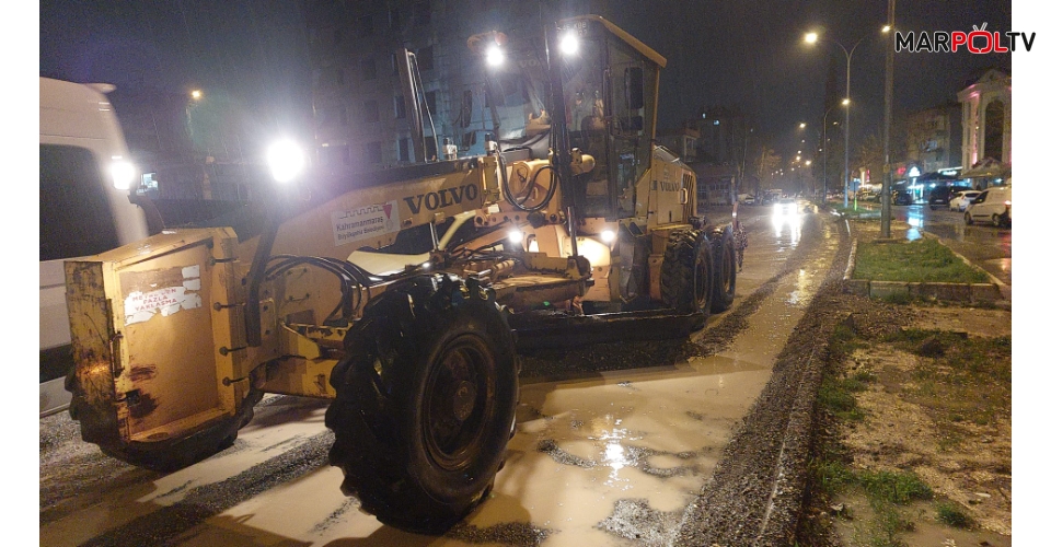 Büyükşehir’den Sağanak Yağışa Karşı Yoğun Mesai