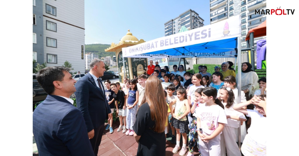 Başkan Toptaş, minik öğrencilerin davetine kayıtsız kalmadı