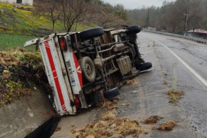 Kahramanmaraş’ta kamyonet devrildi: 6 yaralı