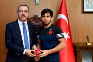 Büyükşehir Sporcularından Peş Peşe Başarı