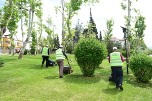 PARK VE BAHÇELER YAZA HAZIRLANIYOR