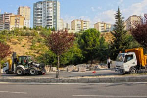 Üniversite Güzergâhının Yaya Yolu Sorunu Çözülüyor