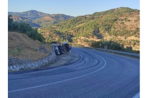 Kahramanmaraş’ta minibüs devrildi: 2 yaralı