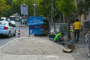 Kışla Caddesi’nin Yaya Yolu Sorunu Çözülüyor