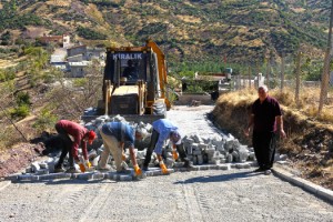 Türkoğlu’nda Bir Mahallenin Daha Ulaşım Sorunu Çözüldü