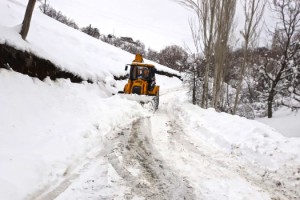 Büyükşehir Ekipleri Teyakkuzda, Yollar Açık