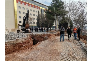 Kahramanmaraş’ta göçük altına kalan işçi ağır yaralandı