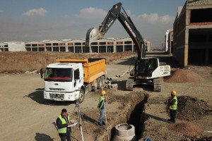 KANALİZASYON VE YAĞMURSUYU HATTI ÇALIŞMALARI DEVAM EDİYOR