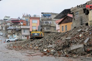 İsa Divanlı’da Yol Genişletme Çalışması