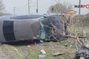 Türkoğlu’nda otomobil takla attı: 2 yaralı