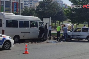 Kahramanmaraş’ta minibüs ile otomobil çarpıştı: 1’i bebek 3 yaralı