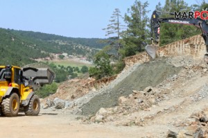 Büyükşehir Belediyesi, yol bakım çalışmalarına devam ediyor