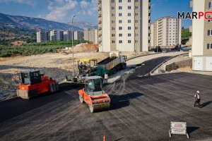 DULKADİROĞLU BELEDİYESİ’NDEN YENİKENT’TE ASFALT ÇALIŞMASI