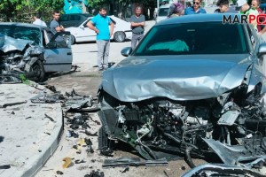 Elbistan’da iki otomobil kafa kafaya çarpıştı: 4 yaralı