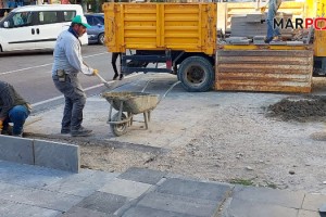 Göksun'da işlek caddelerinde yaya geçitleri yenilendi