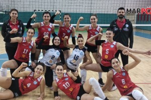 Alpedo Kahramanmaraş Kadın Voleybol Takımı 4'te 4 Yaptı